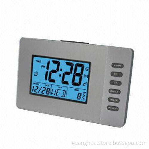 Clock with alarm, snooze, timer and temperature display function